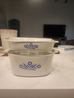 Casserole dishes with lids