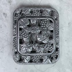 Lenox Grape Weave Expandable Trivet