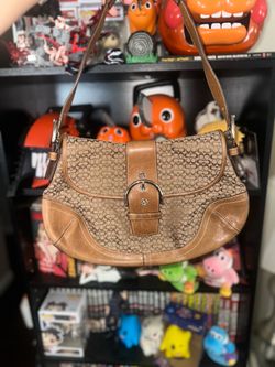 LARGE vintage coach soho bag