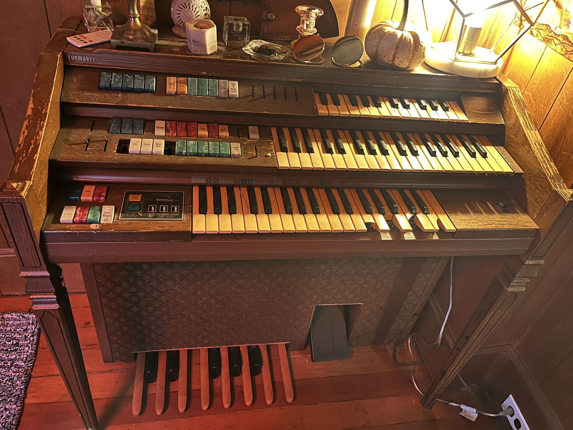Free Electric Organ - Works!