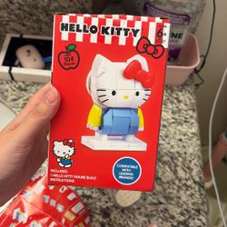 Hello Kitty Block Figure