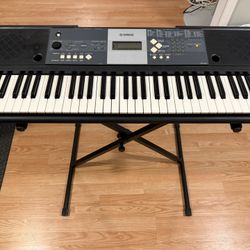 Yamaha Keyboard / Piano