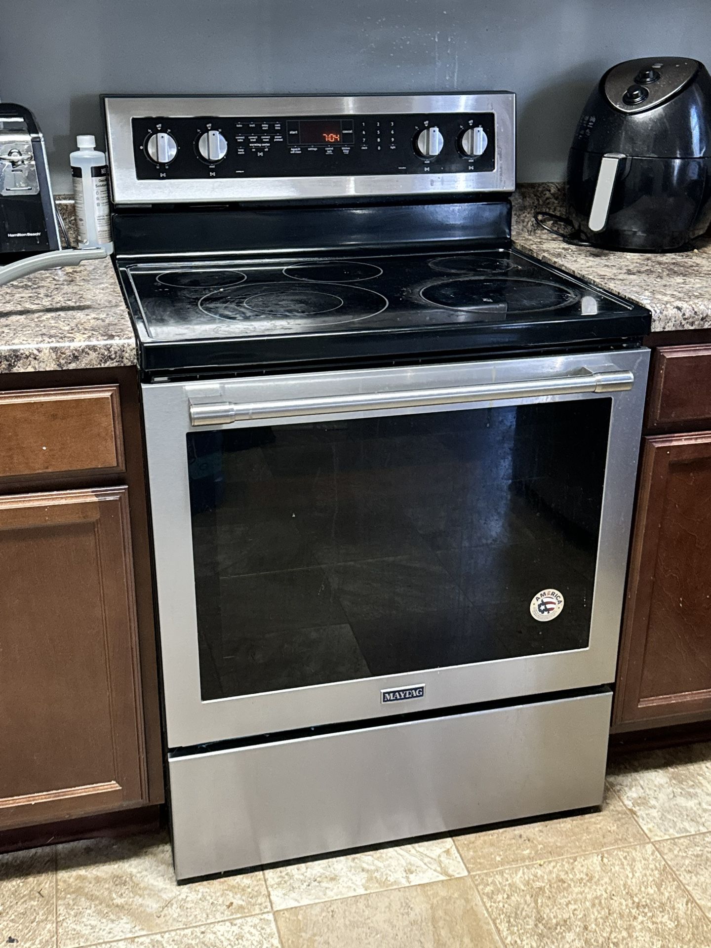 MAYTAG STOVE