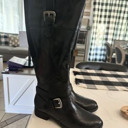 New Women Boots Size 7