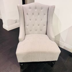 Set of 2 Tufted Fabric Accent Chair - good condition