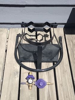 Helium tank stand and valve