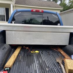 Truck Bed Tool Box 