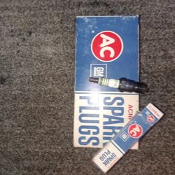 Spark Plugs Vintage In Boxes 