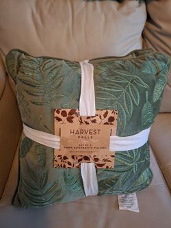 Decorating pillows