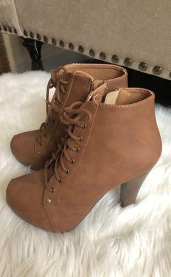 Boots size 7