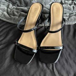8.5 W Black Heels
