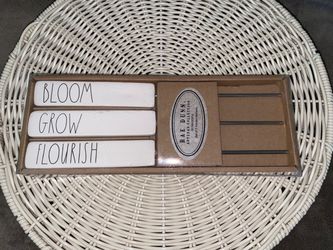 Rae Dunn Garden Stakes