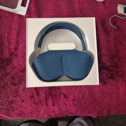 Blue Airpods Max