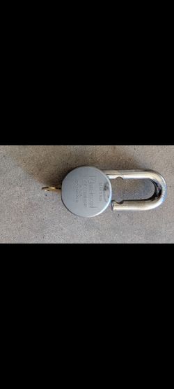 LOCK-1994 from XFR Harley Davidson American Lock Company Series H10 Padlock USA Hardened - With Key