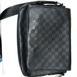 Authentic  Louis Vuitton Messenger And Crossbody Bag