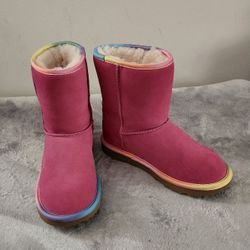 UGG Girls' Classic II Boots  Size: 3 Color: Fuchsia Pink with Rainbow Piping and Trim