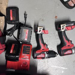 Milwaukee Drills 3 Batteries And Charger Bundle 