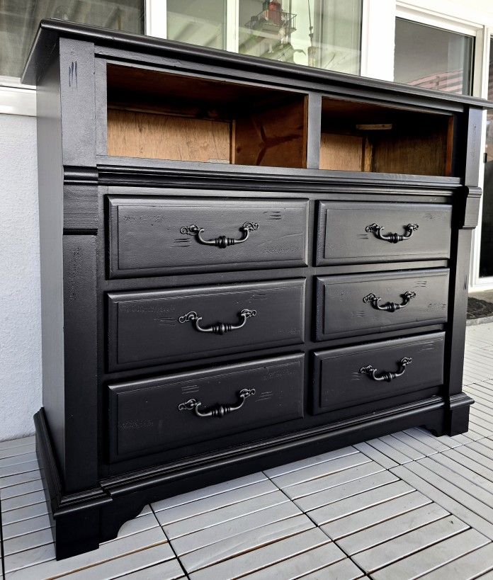 Solid Wood TV Stand/dresser.
