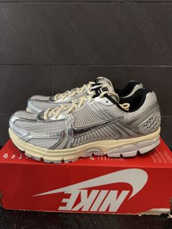 NEW Nike Zoom Vomero 5 Men's Size 12 Grey Fog/Chrome IM3486 002