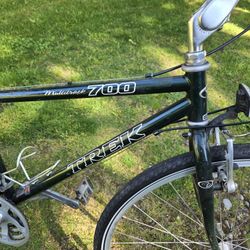 Men 21 SPEED  15 " Trek  Bike 