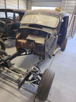 1939 ford 2 door sedan