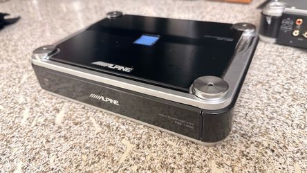 Alpine 1000 watt PDX 1 Subwoofer Amplifier