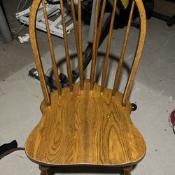 6 Wood Dinning Chairs 