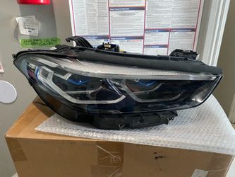2020-2023 BMW 8 series right headlight