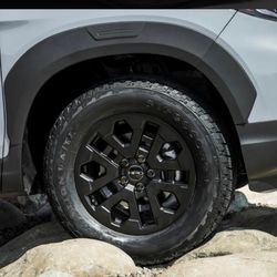 NEW IN BOX  18-in. Black HPD Wheels (each) Genuine Honda Parts Part # 08W18-TGS-100A