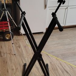 Frameworks Double Keyboard Stand 5100X