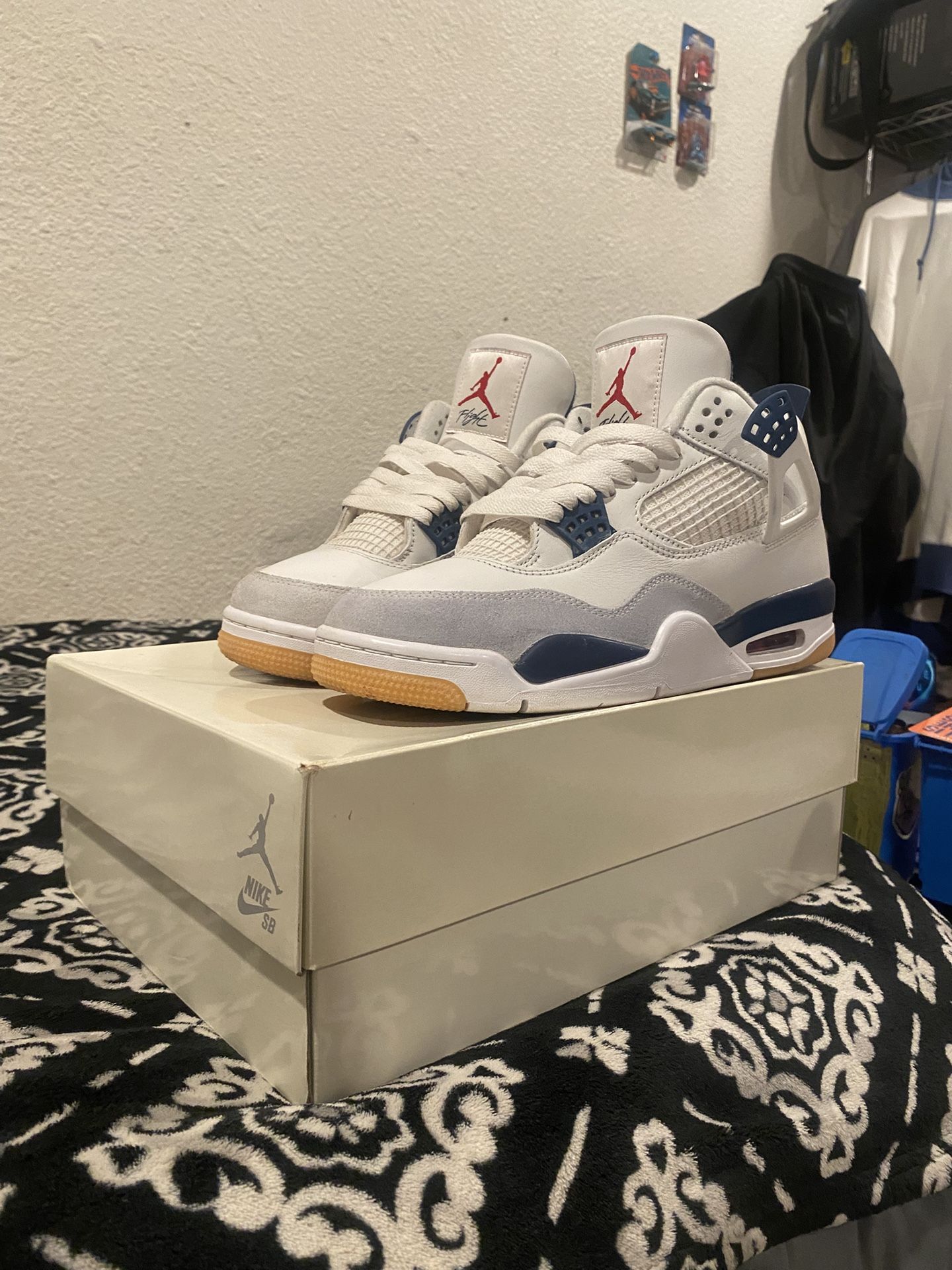 Jordan 4 Retro