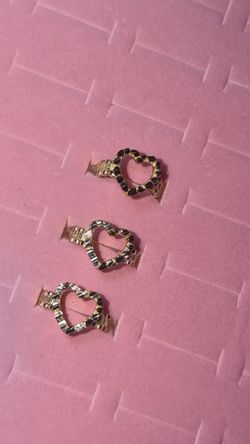Our beautiful open heart nugget ring
