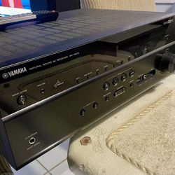 Yamaha RX-V673 Receiver 