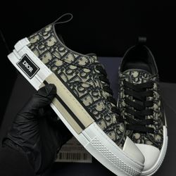 DIOR SHOES NEW