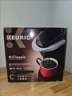 Used Keurig Coffee Maker with all Accessories and no damages