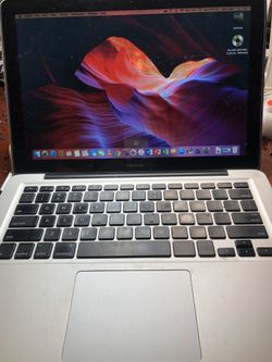 Apple MacBook Aluminum 2008 Late Laptop