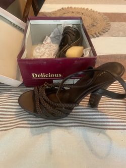 Girl heels  size 8 1/2