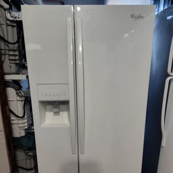 Whirlpool White Side By Side Refrigerator With Water & Ice Dispenser 33" 