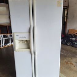 Refigerator