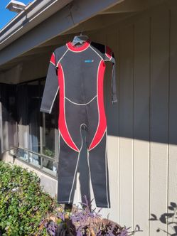 Size 14 wetsuit by Hisea