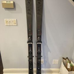 Salomon Force 11 Skis