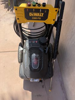 Dewalt - Honda Pressure Washer