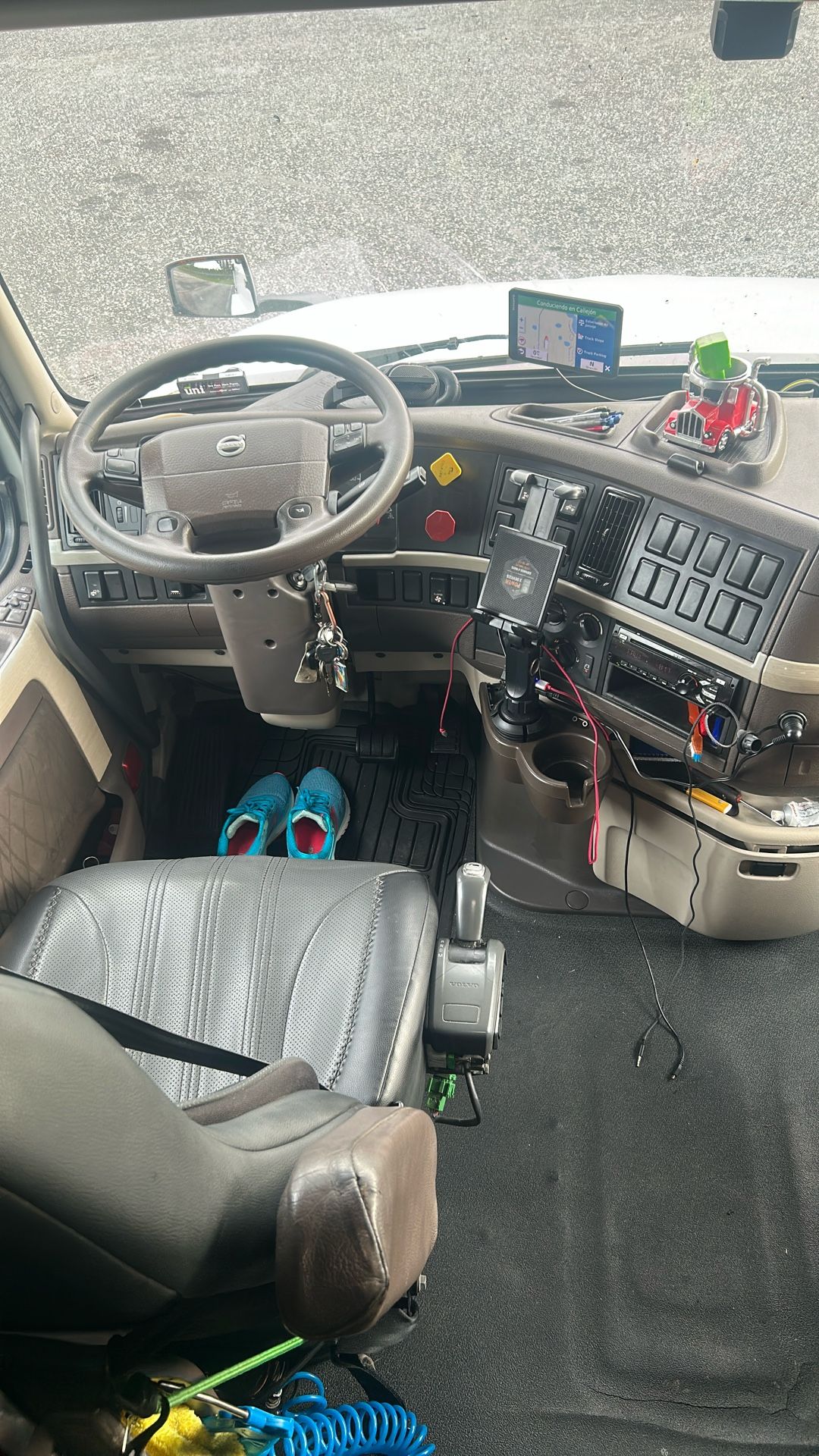 2017 Volvo vnl 780