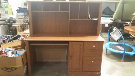 Brand new sauder desk very beautiful colored wood bottom drawer needs new handle