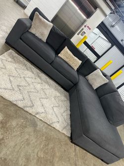 *Free Delivery*🚚 Modern Dark Gray Z Gallerie Sectional!