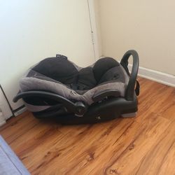 Maxi Cosi Baby Seat With Base