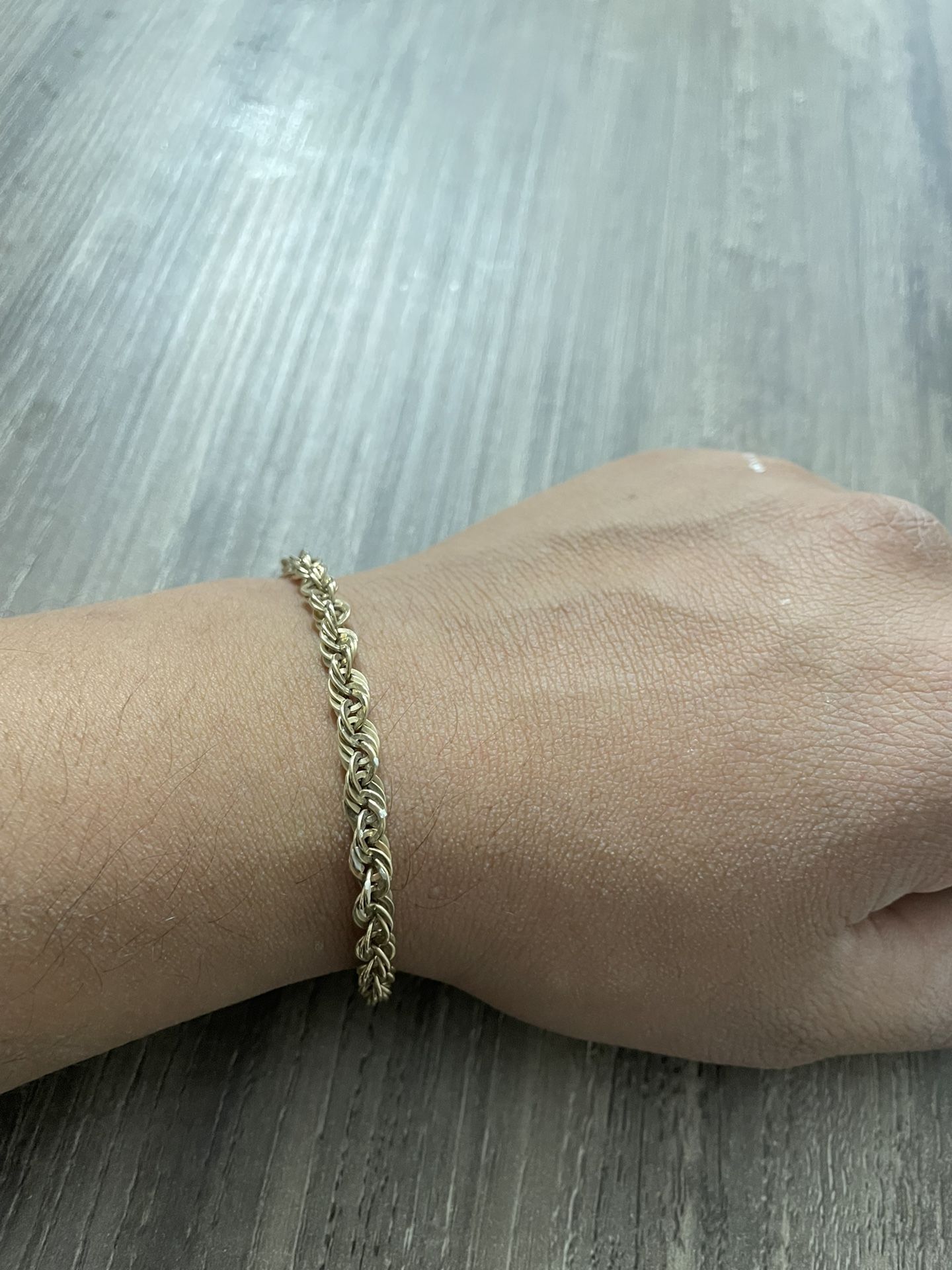 Gold 10 K Bracelet 