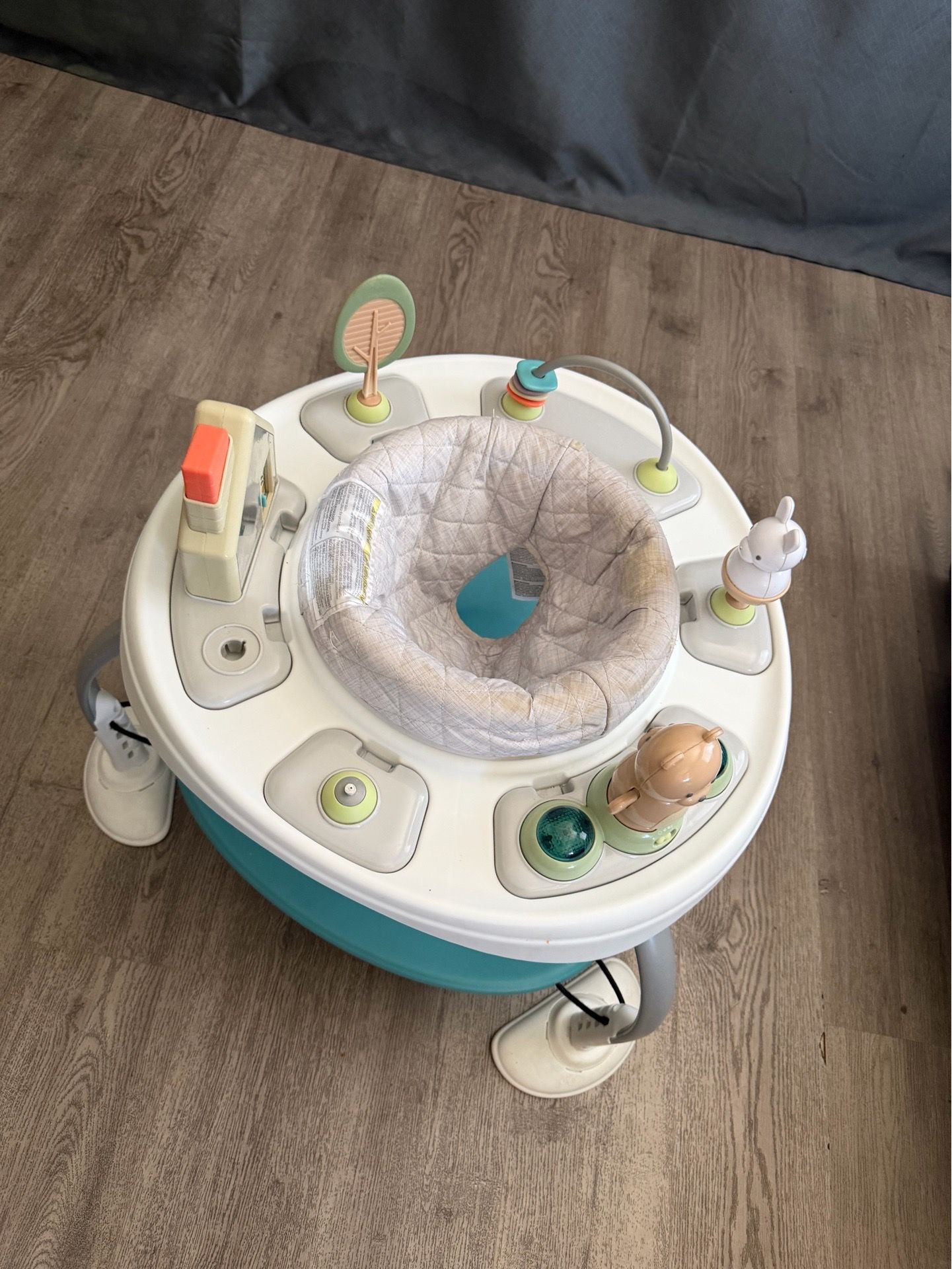 $20 a baby jumper / activity center