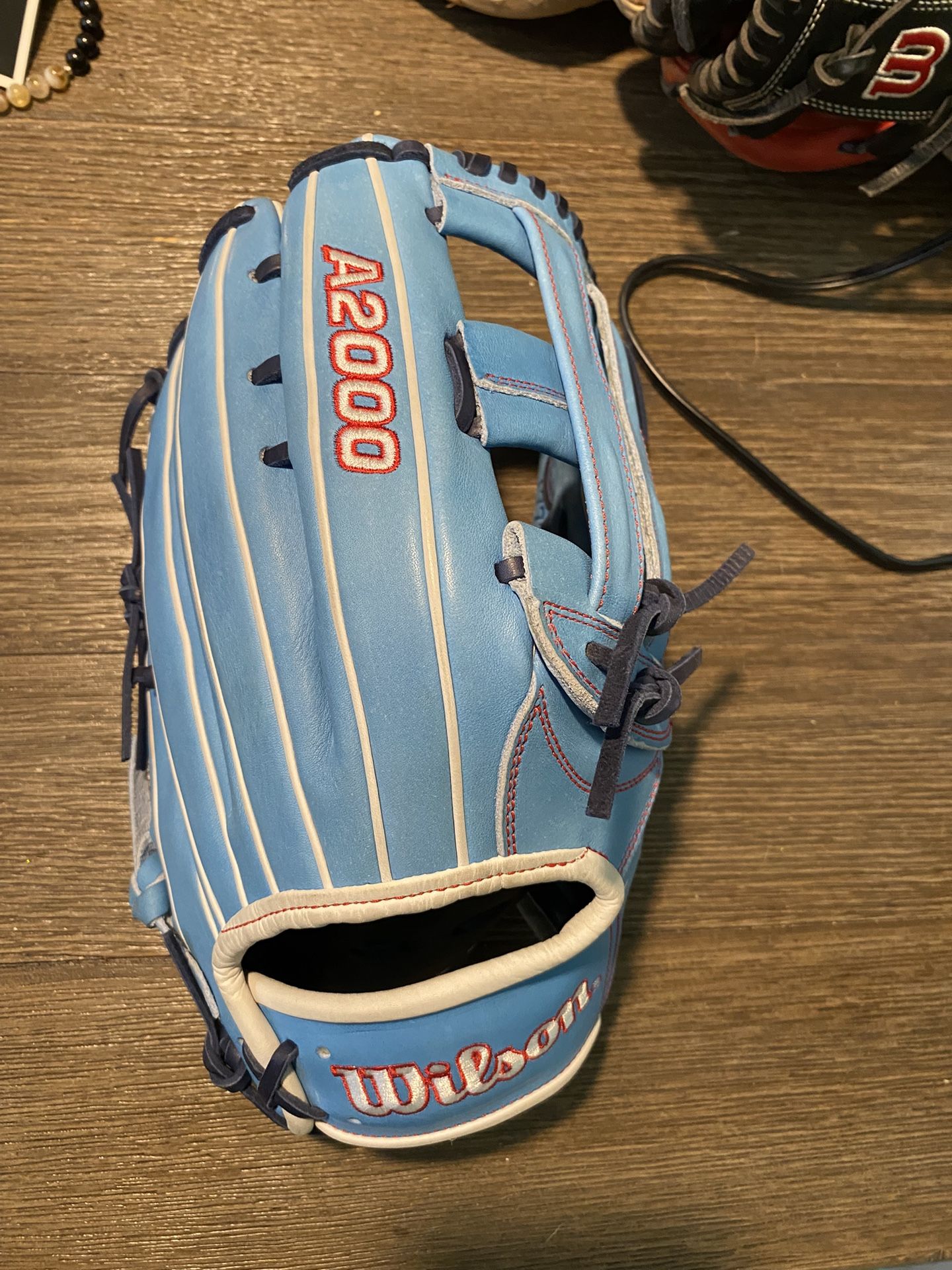 New Without Tags Wilson A2000 1777 Baseball Softball Glove A2K