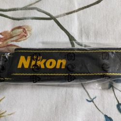 Nikon AN-DC3  Neck Camera Strap (Black)

